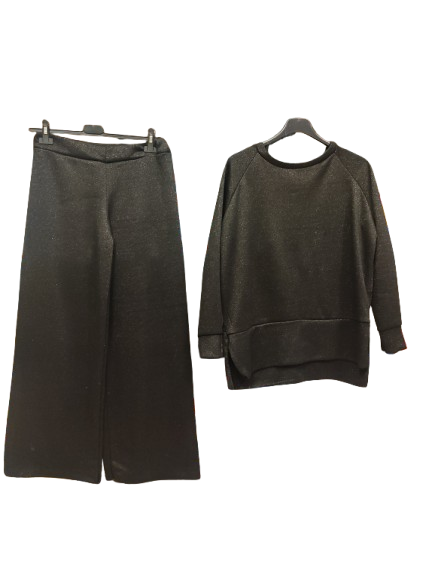 completo maglia e pantalone